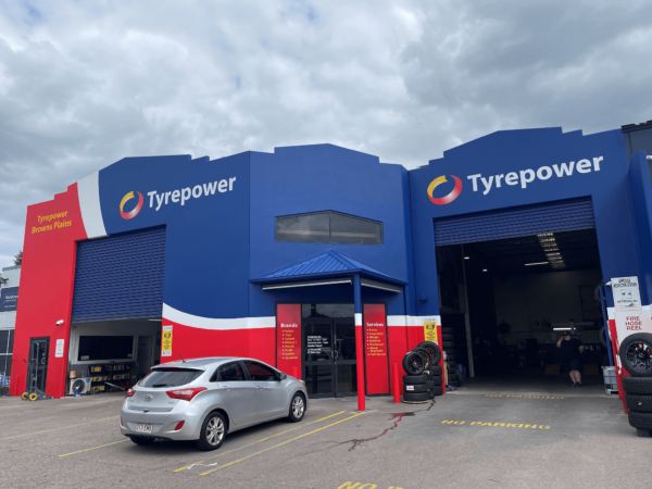 Browns Plains Tyrepower Store